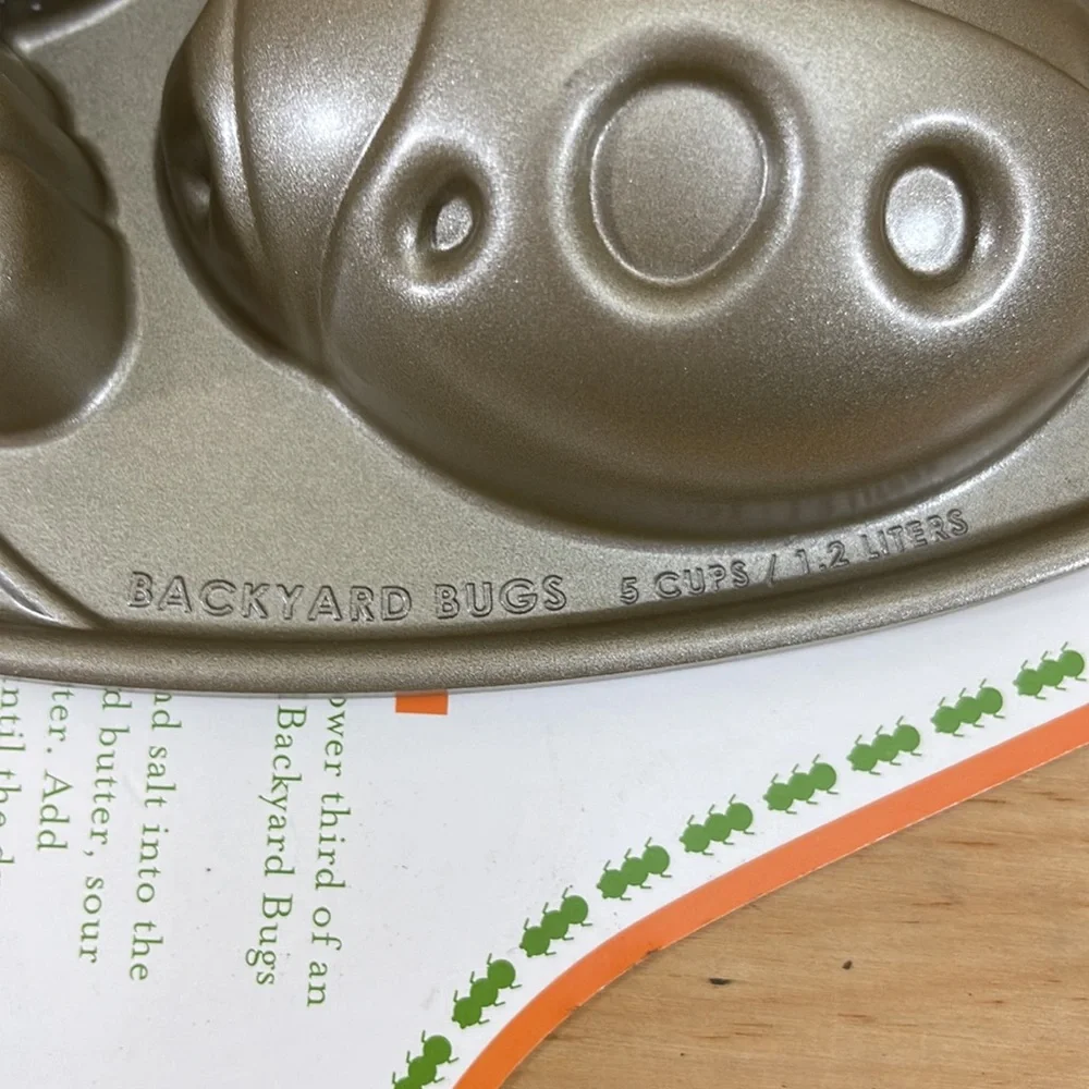 Williams Sonoma Nordic Ware cakelet pan